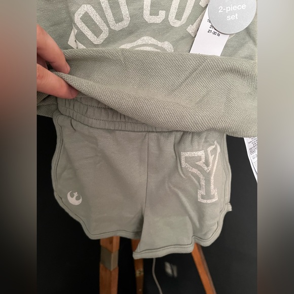 NWT BABYGAP Star Wars | Baby Yoda Sweat Short Set Size 18-24 Months - Picture 6 of 6